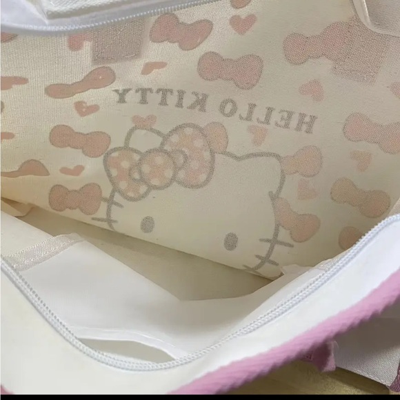 SANRIO Hello Kitty Canvas Tote / NWOT - Picture 3 of 5